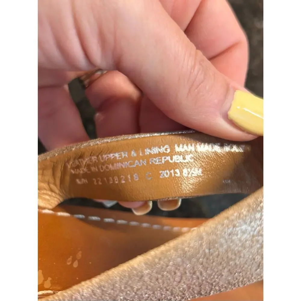 Tory Burch flip size
