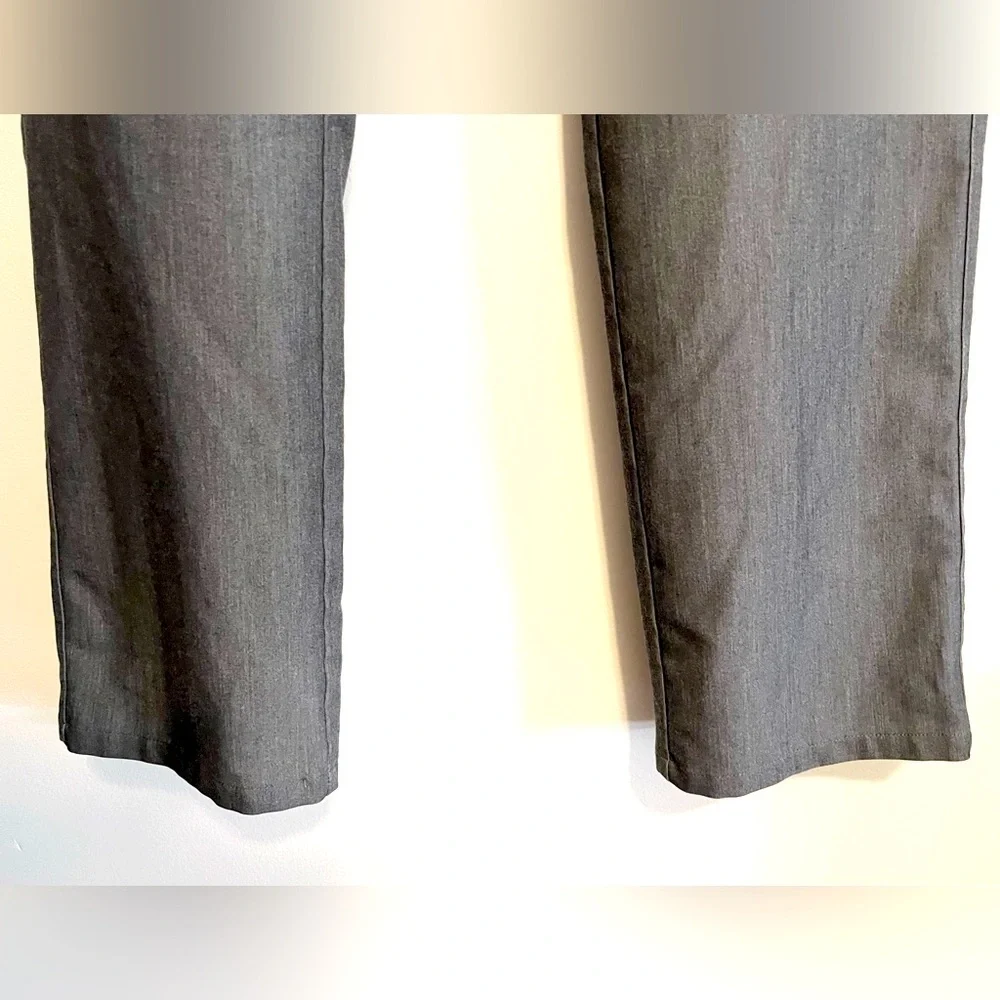 Figs Men’s Technical Collection Straight Leg Cargo Pants in Gray. Sz Medium