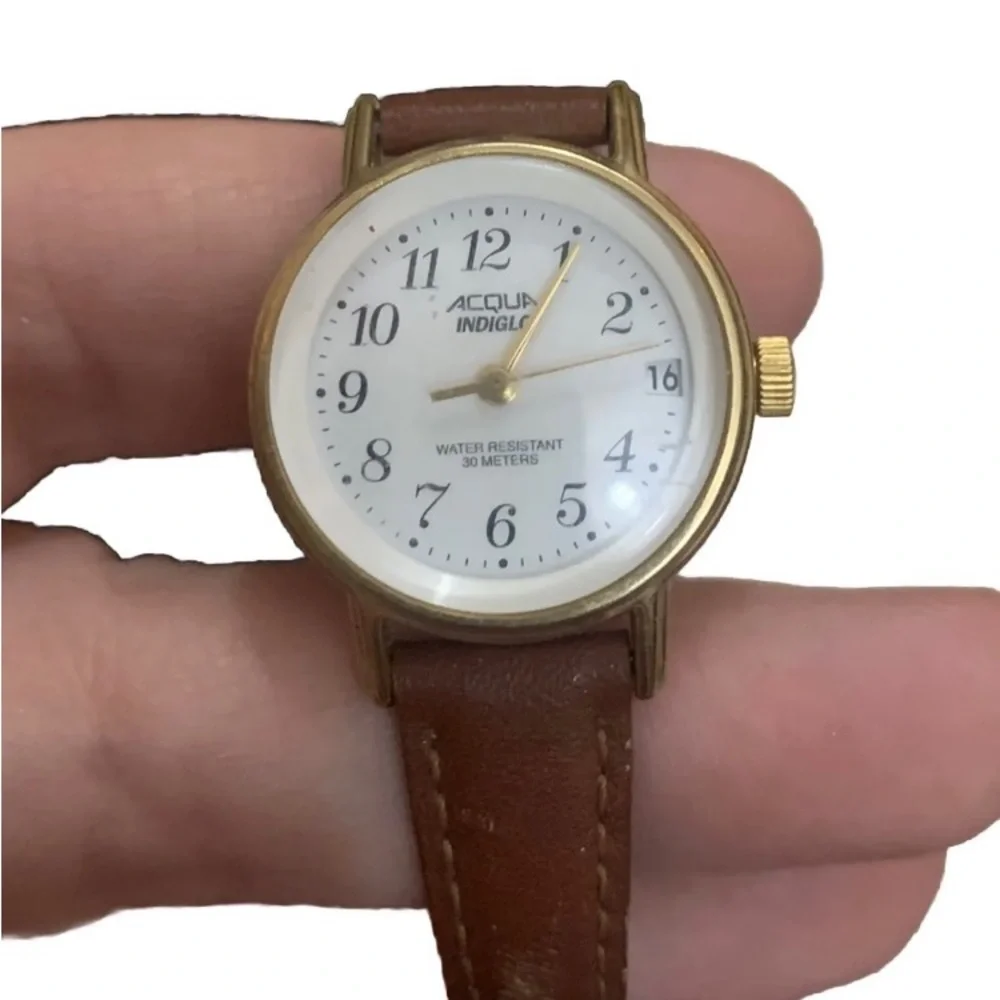 Aqua watch water