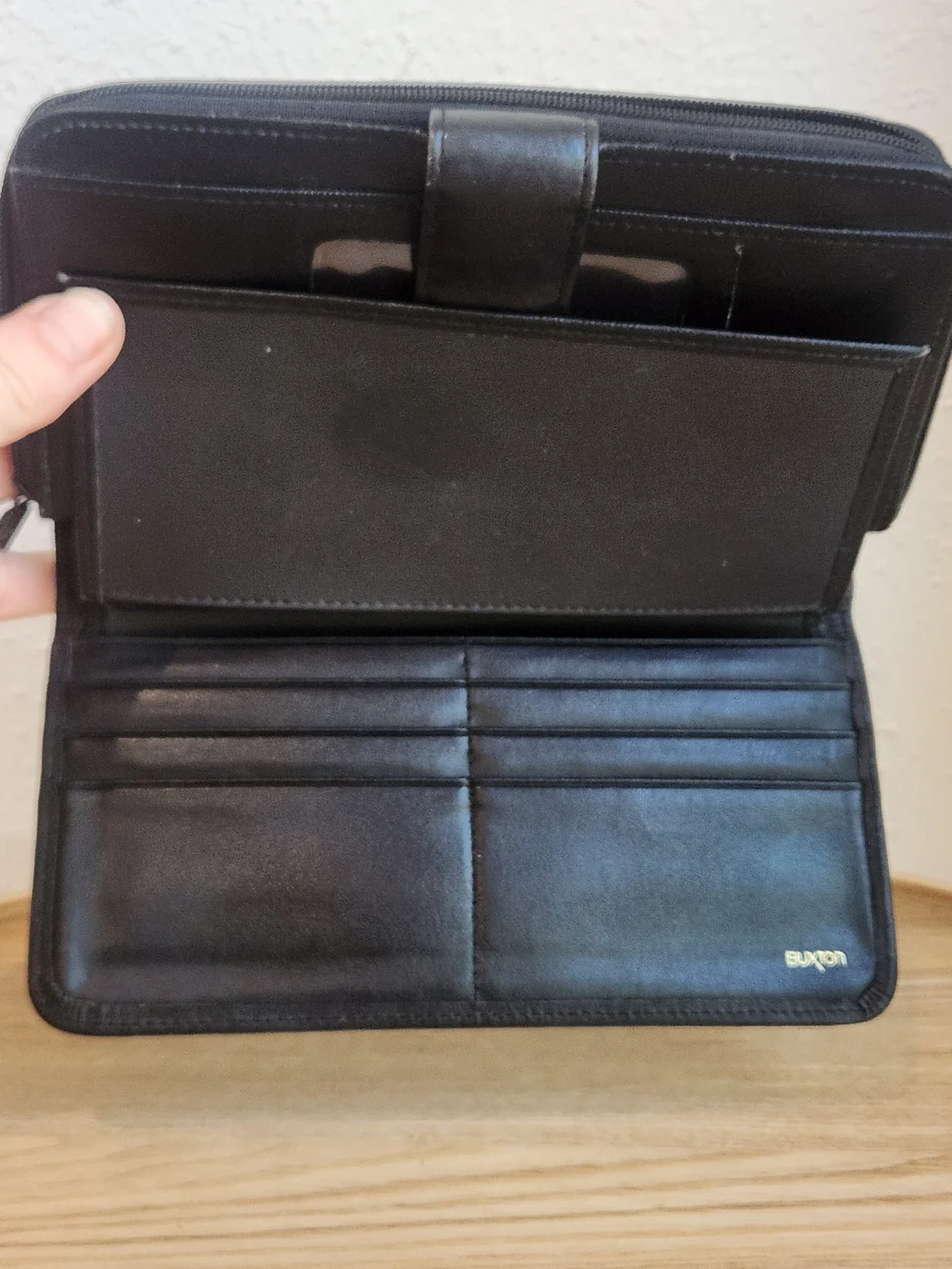 Buxton tab subtle