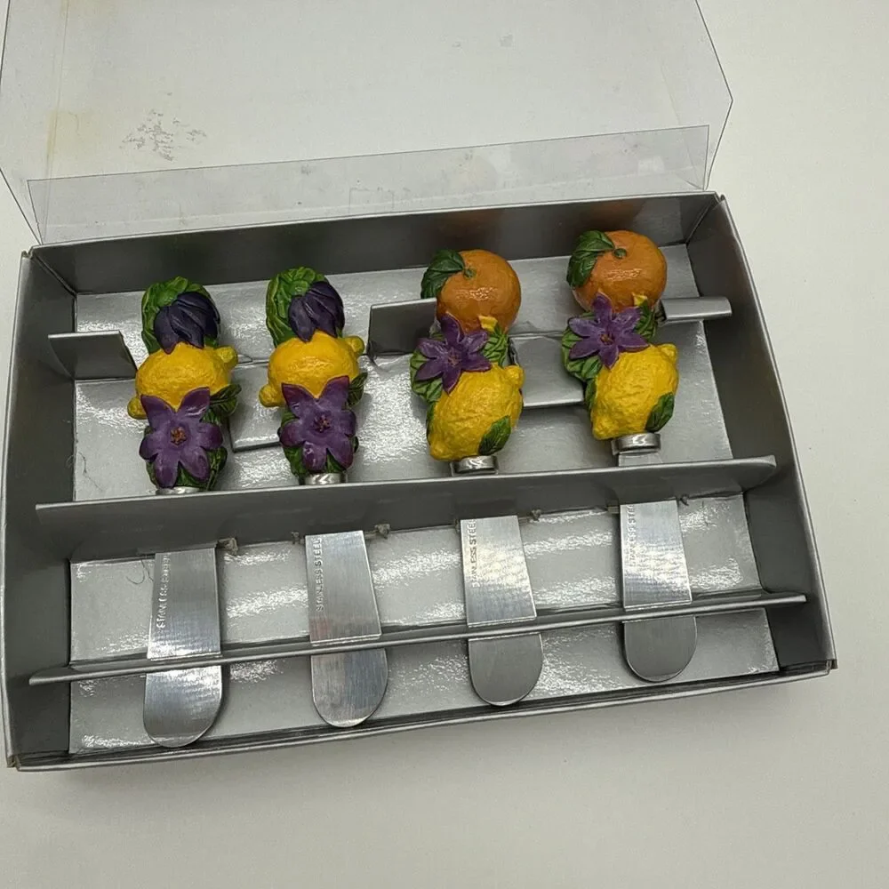 Unbranded set fruit