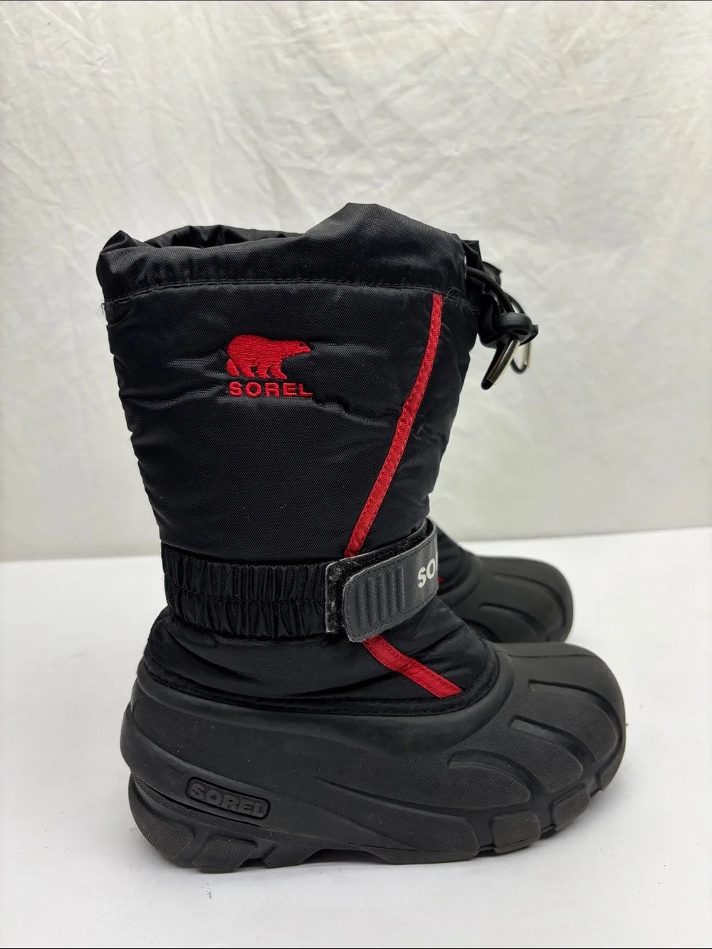 Sorel Black with Red Trim Snow Boots, SZ 1 little boy, box 41