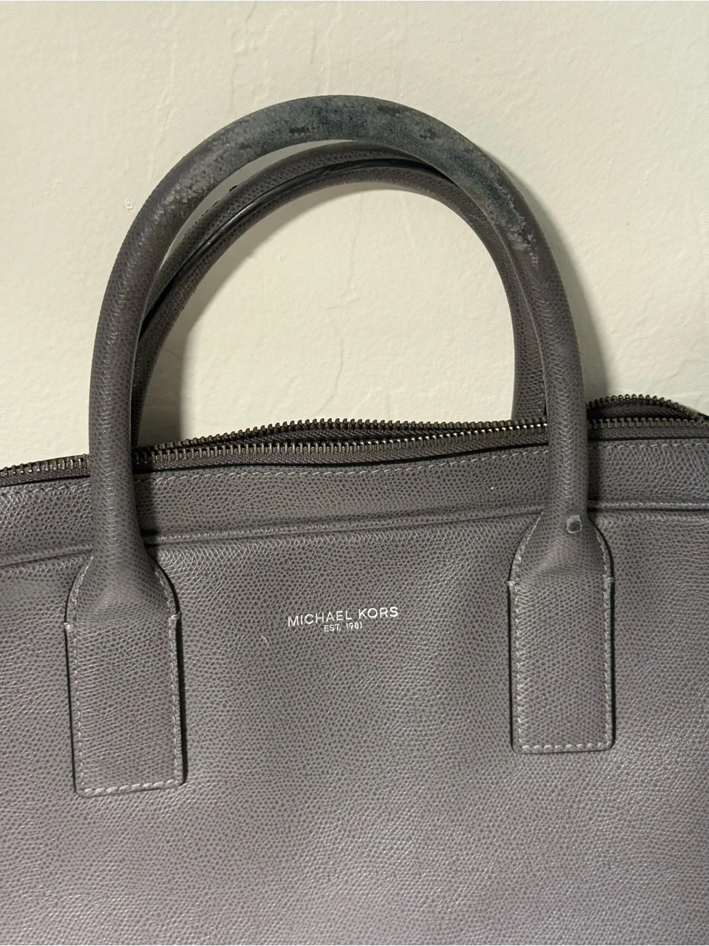 Michael Kors streamlined closure