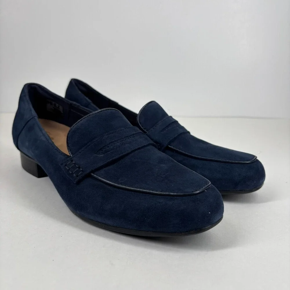 Clarks crafted navy