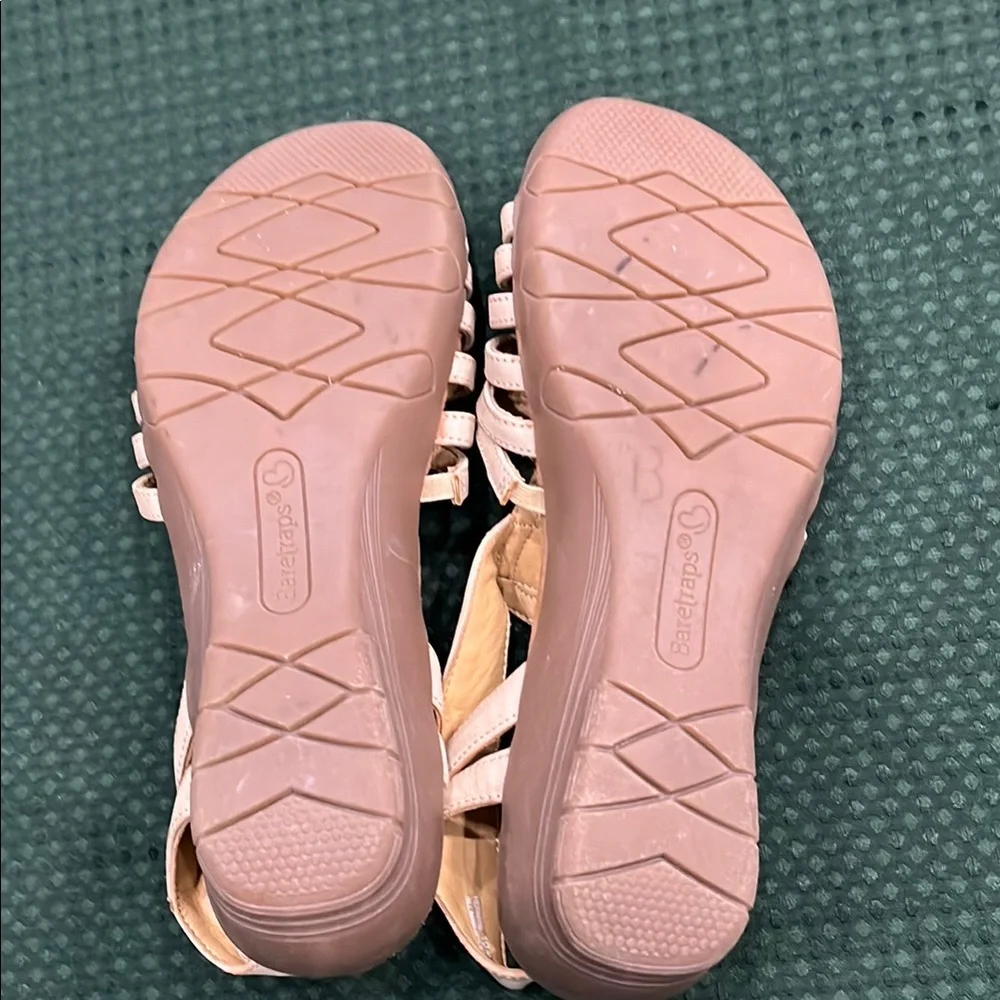 BareTraps‎ Women's Cream Sandals