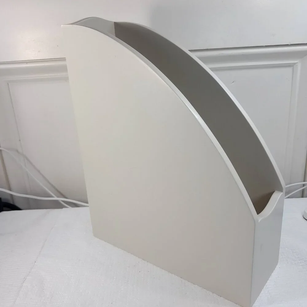 Rubbermaid ikon wood