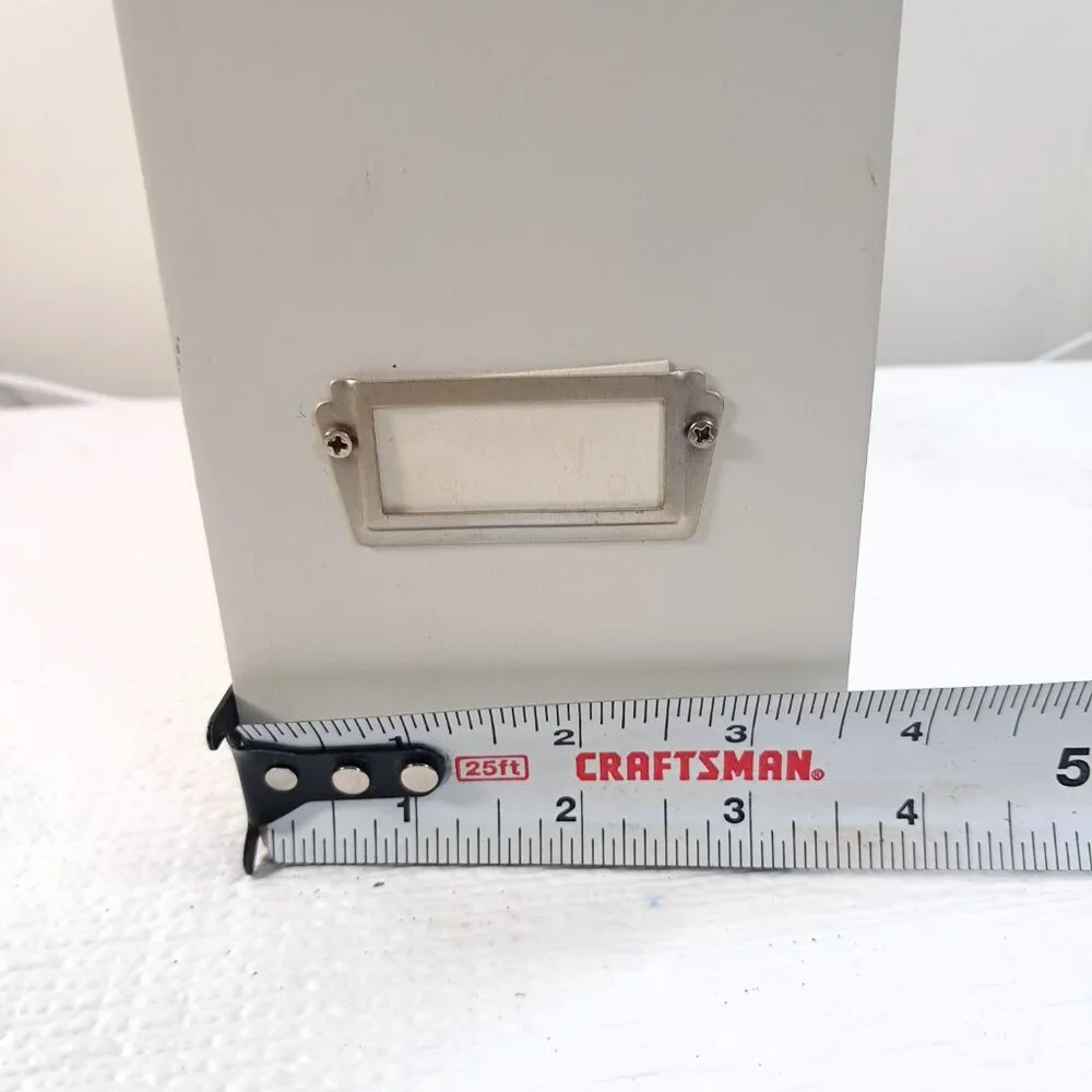 Rubbermaid ikon wood