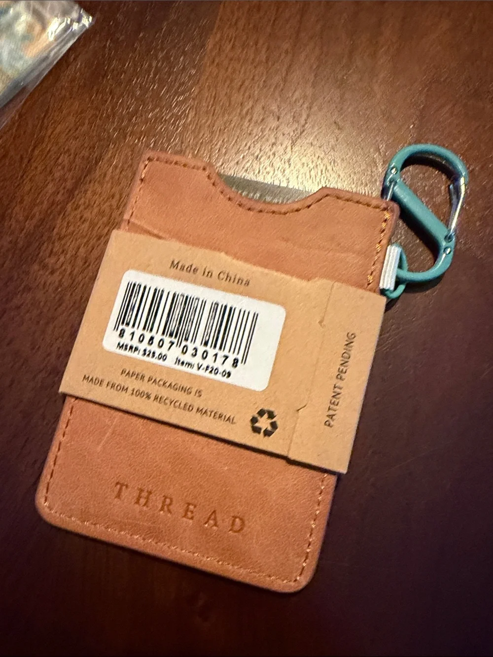 Threads Wallets compact card