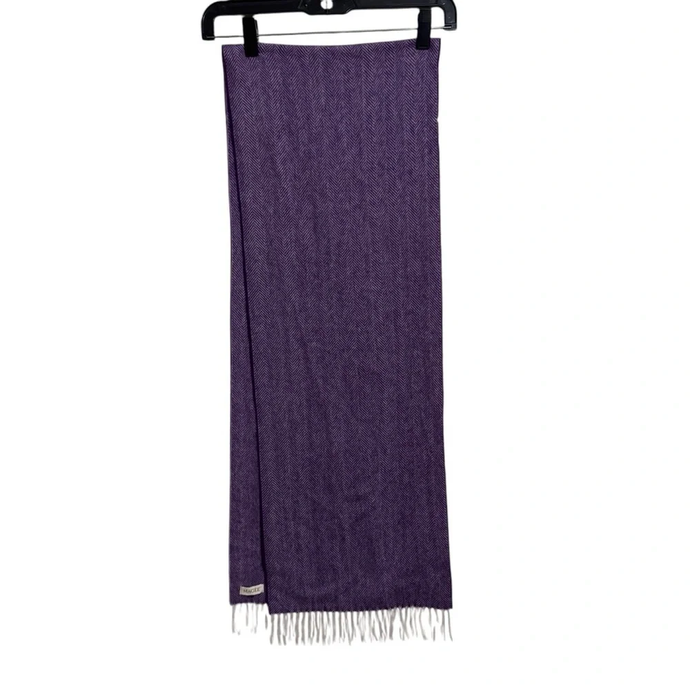 Magee cashmere scarf with fringe