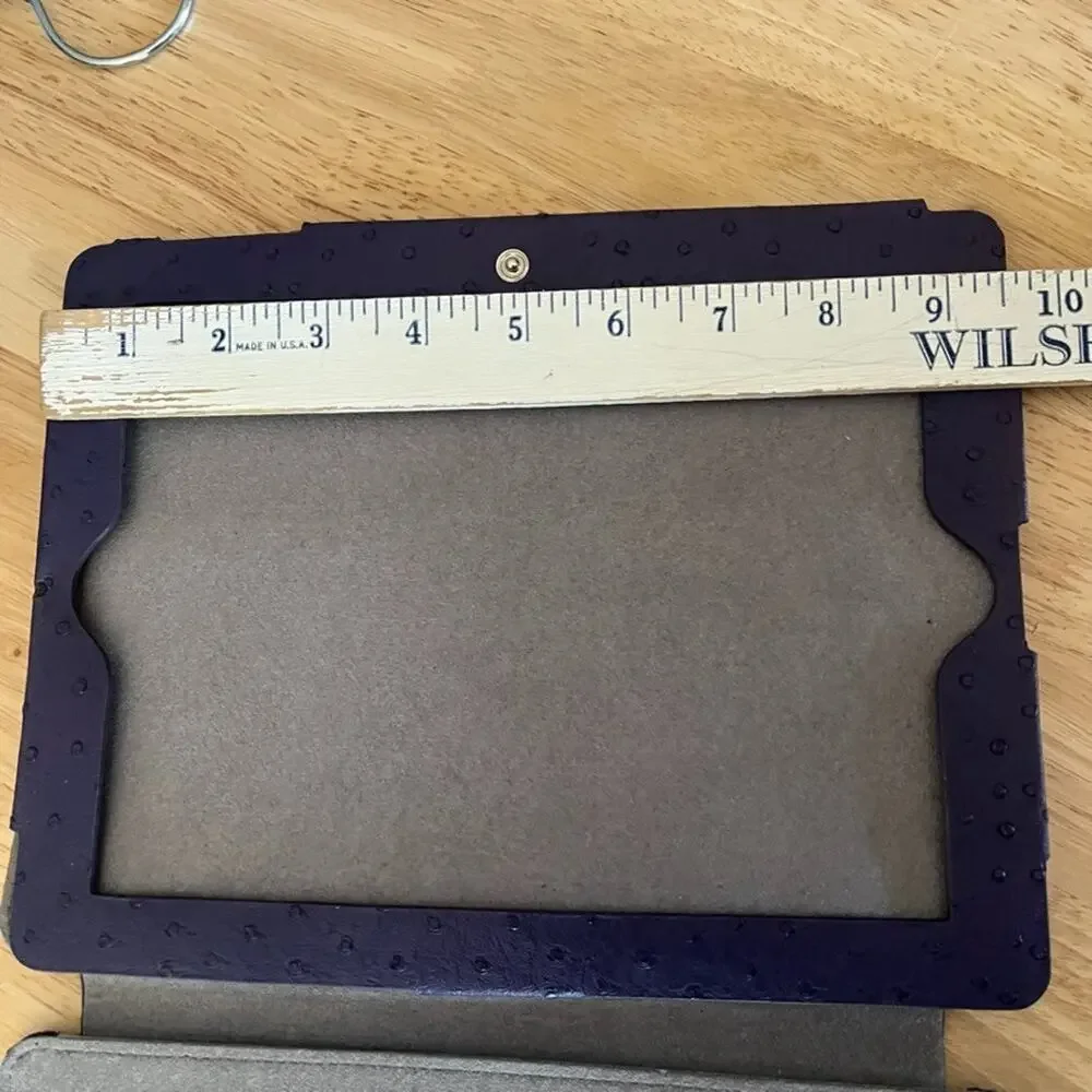 CaseMate Ipad Case Purple Ostrich Leather Snap Closure 7.5