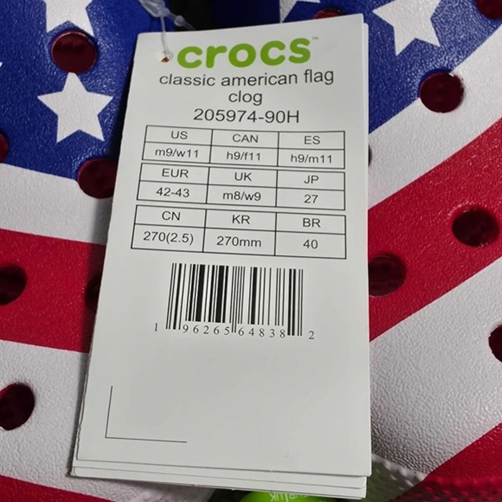 CROCS roomy design