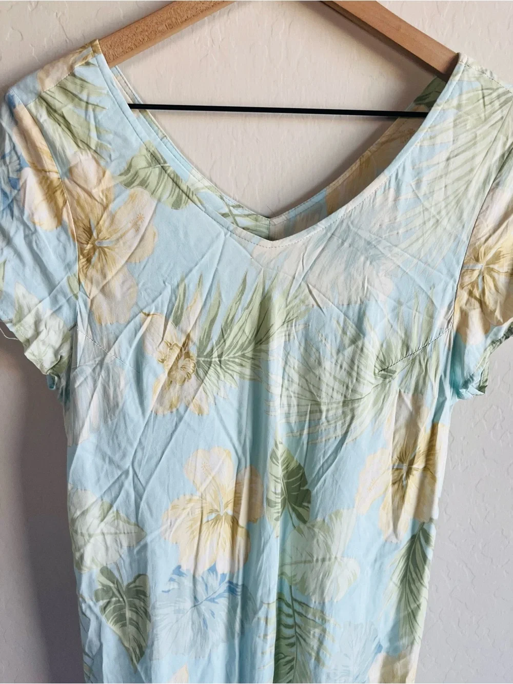 Nani of Hawaii 100% viscose