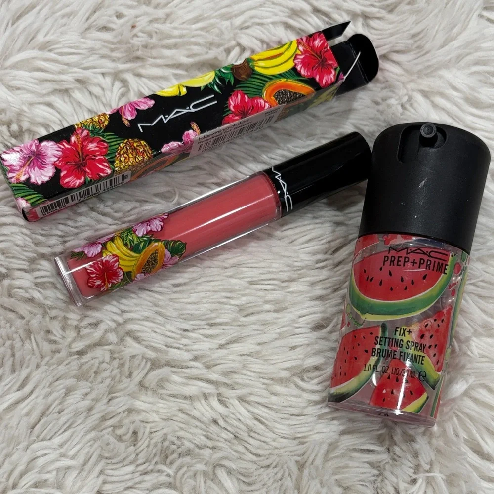MAC COSMETICS BUNDLE