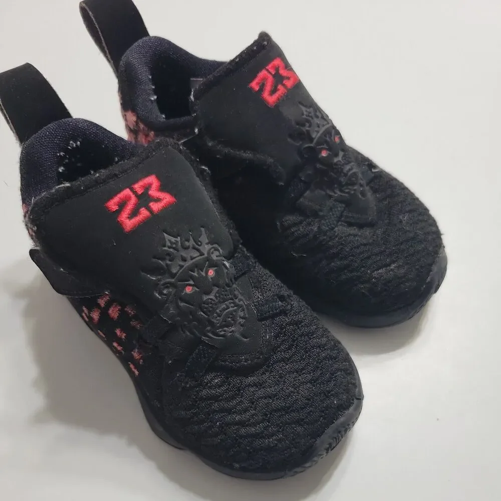 Nike shoes unisex