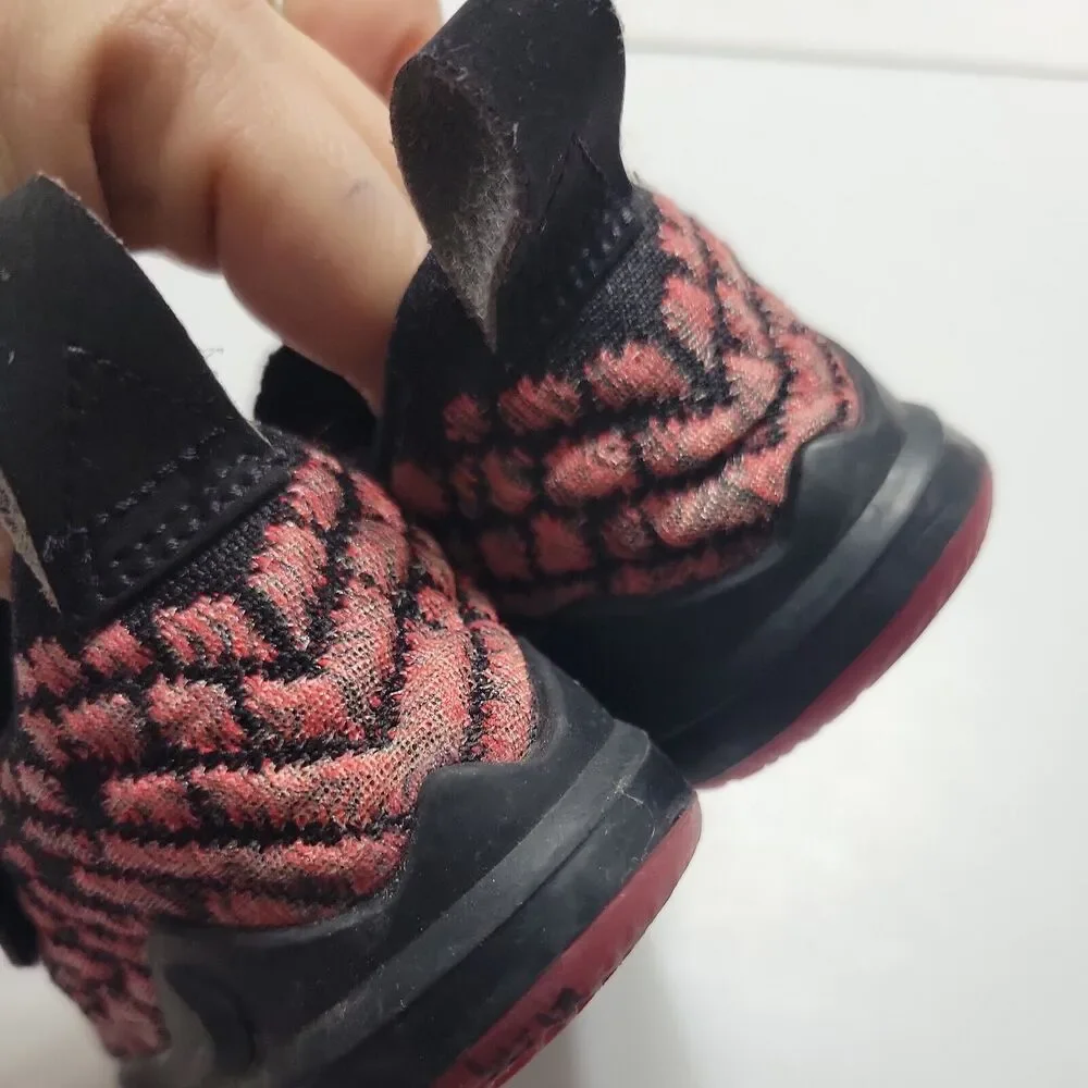 Nike shoes unisex