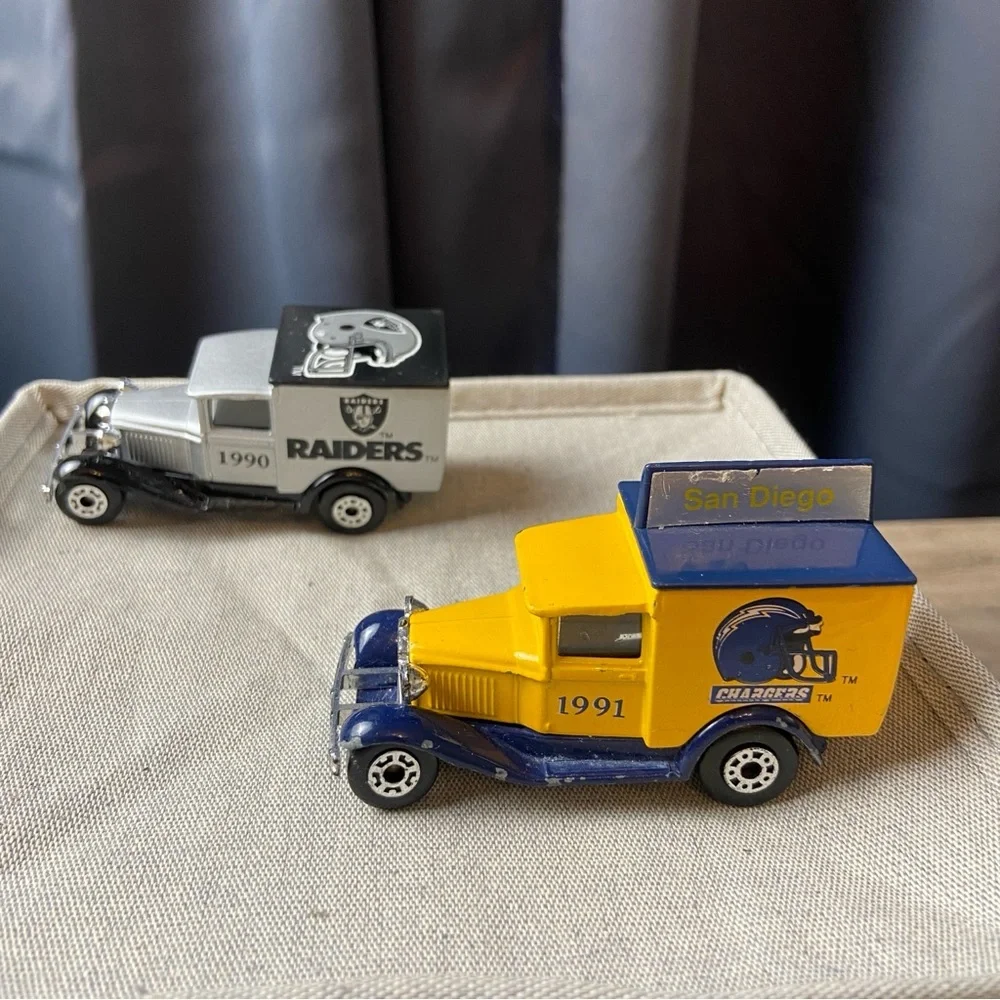 San Diego Chargers 1991 Limited Edition Matchbox & 1990 Raiders Ford Milk Truck‎