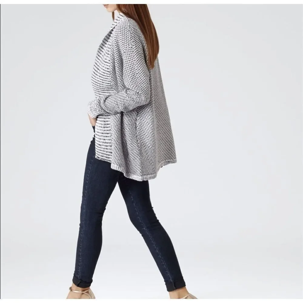 Reiss beautiful cozy