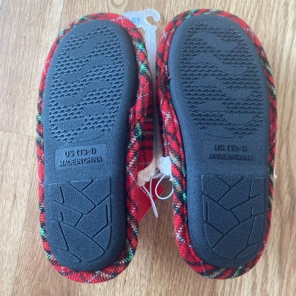 Wondershop slippers slip sizes