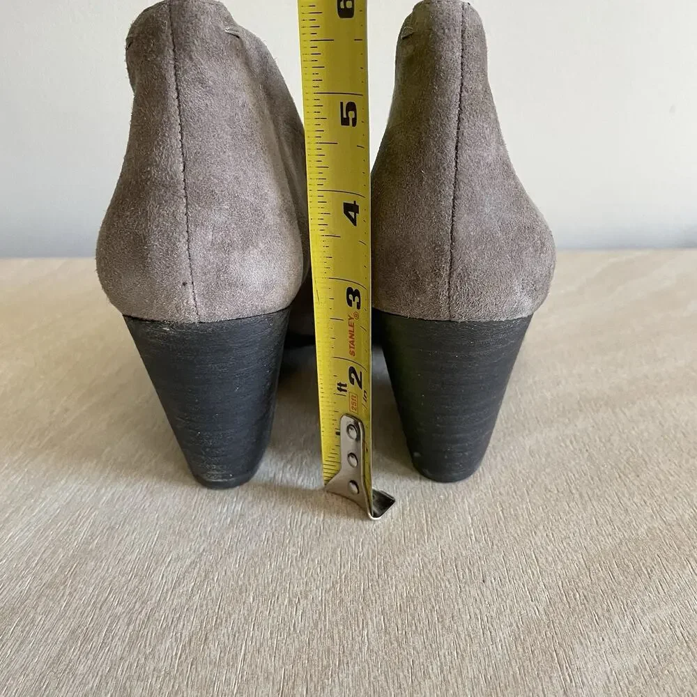 Eileen Fisher front pumps