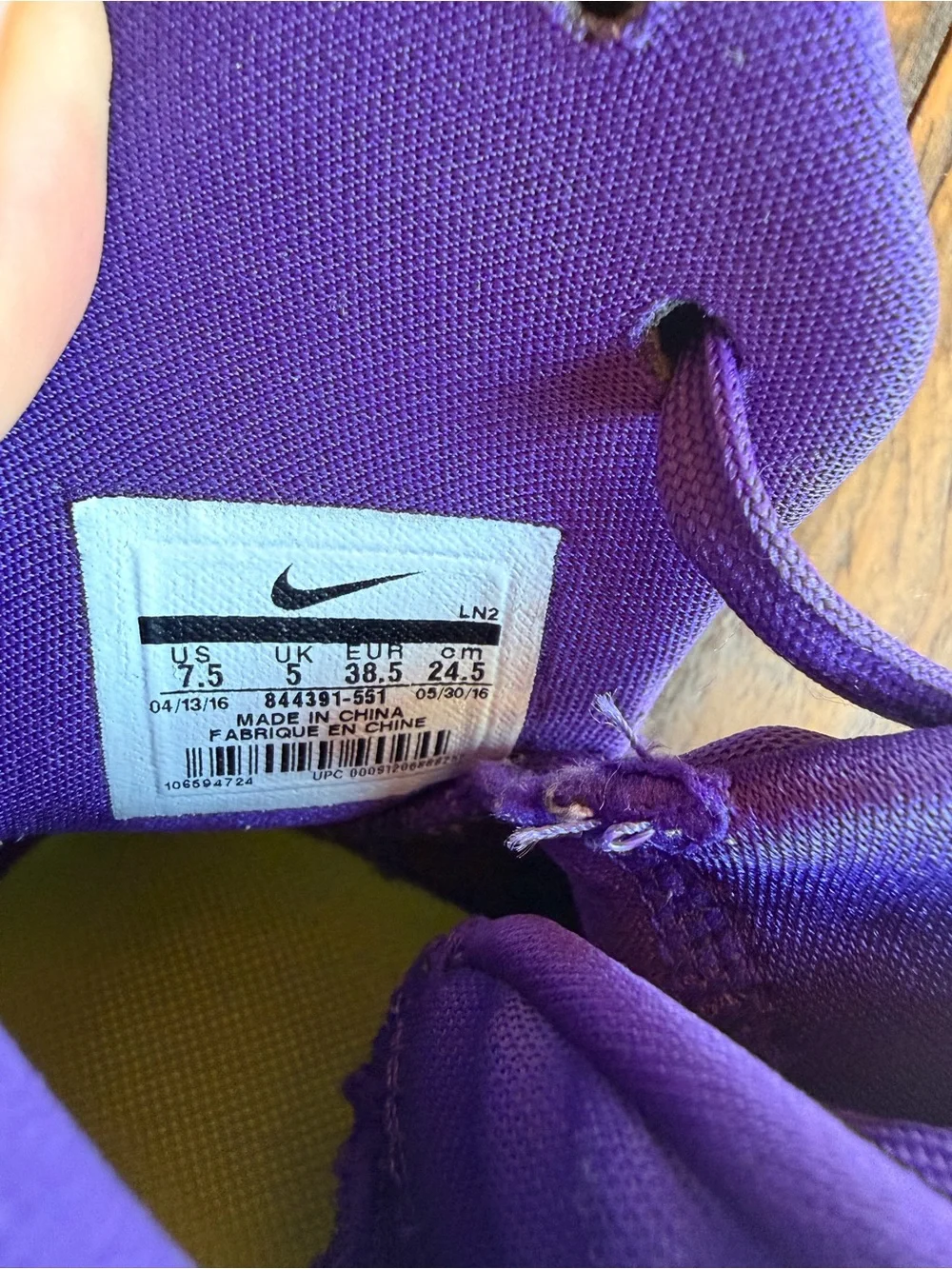 Nike Hyperdunk Purple High Top Basketball Shoes Women’s 7.5 EUC