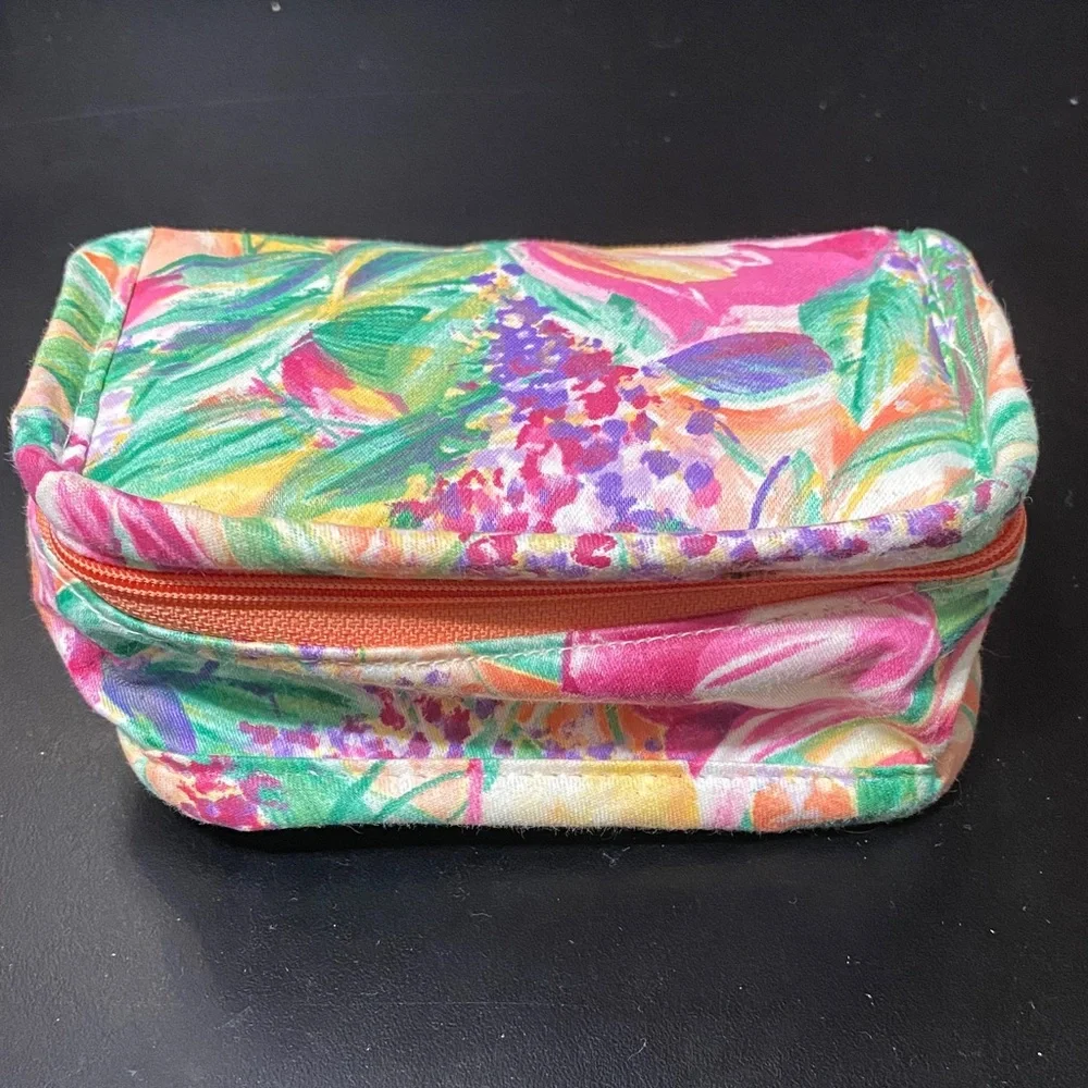 Vintage Floral Multicolor Women's cosmetics case