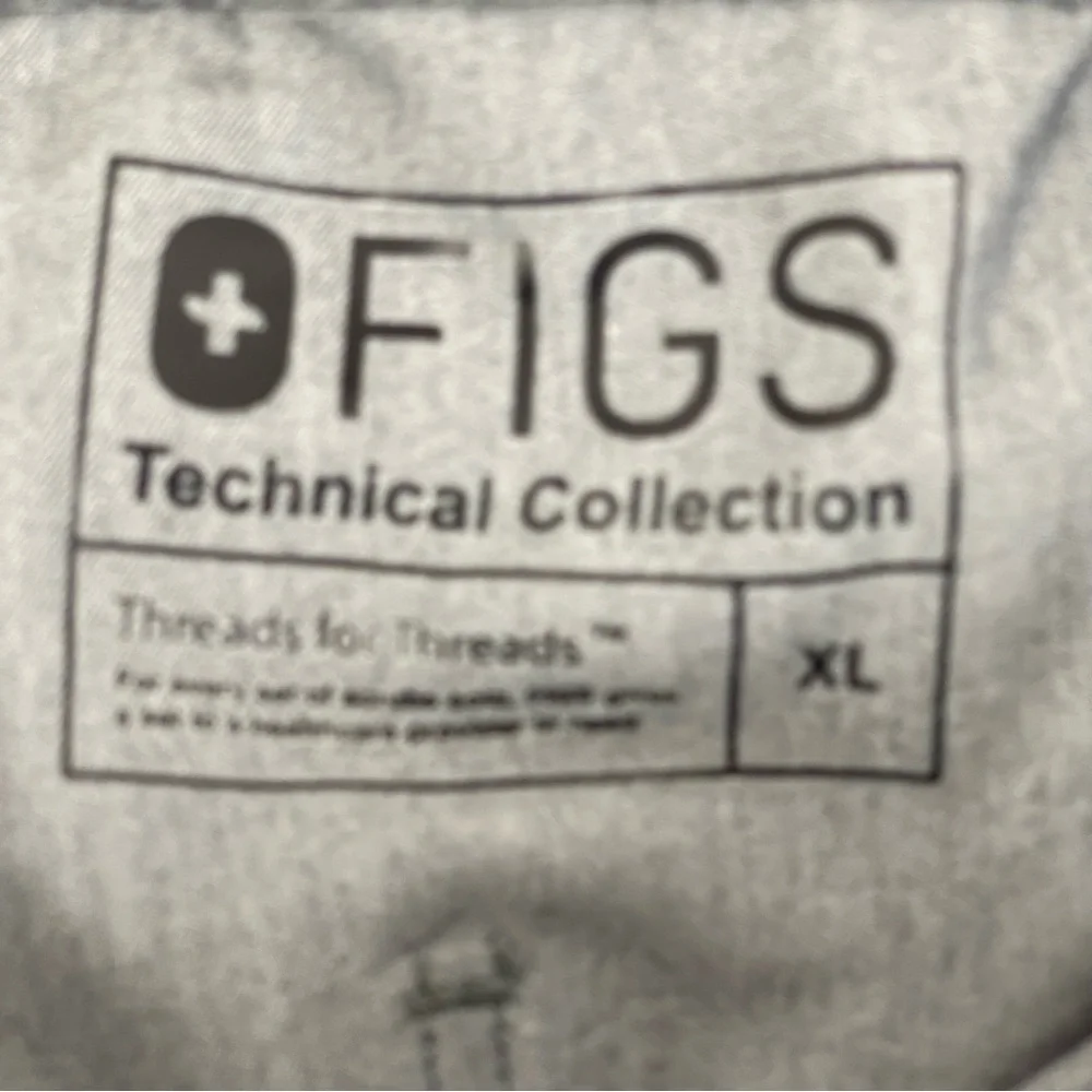 Figs scrub straight