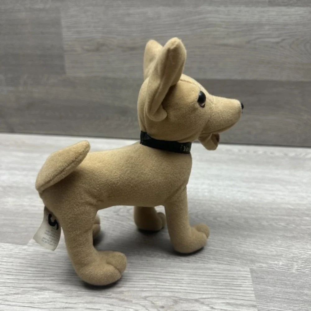 3 Vintage Taco Bell Chihuahua Plush Toys.‎ Do Not Talk. Three Plush Dogs. Nice!