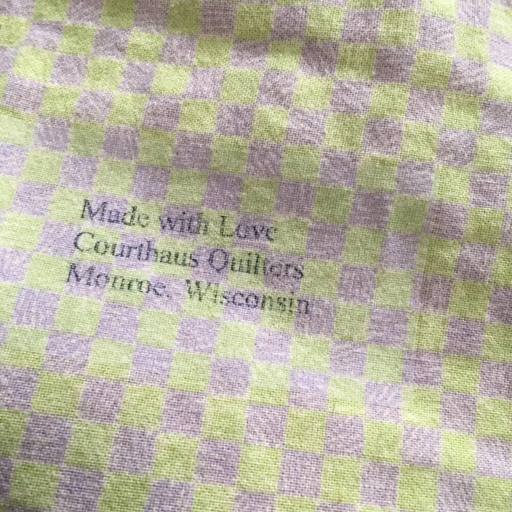 Courthaus Quilters add touch