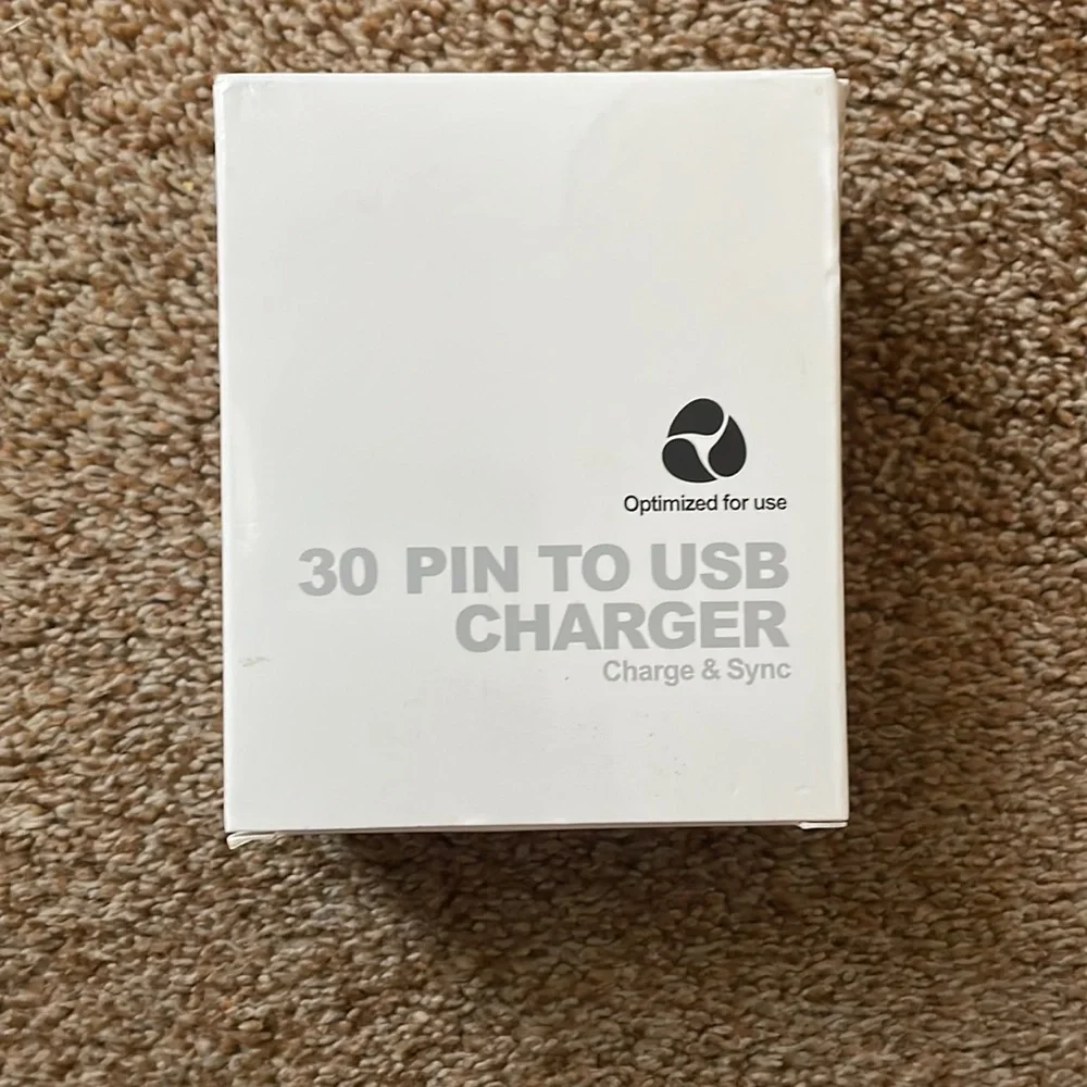 4 pack white 30 pin to USB charger