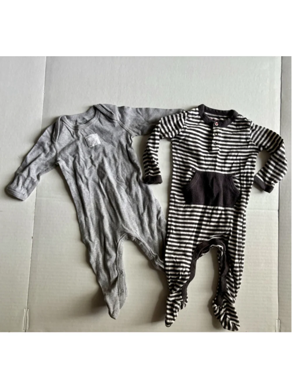 Burt's Bees Baby Sleepers 2-Piece Set 0-3M Pajamas Gray Striped Footed