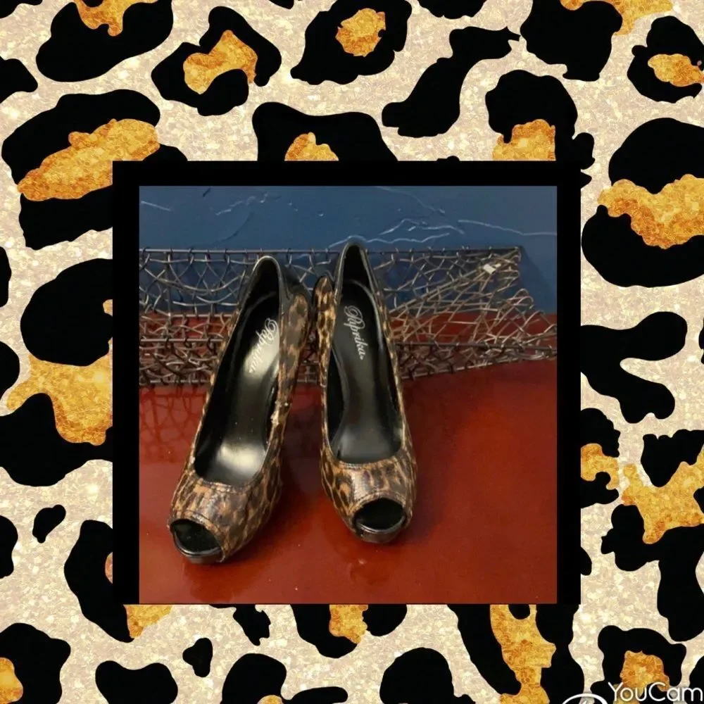 🎁🎁Paprika platform leopard print and black leather.