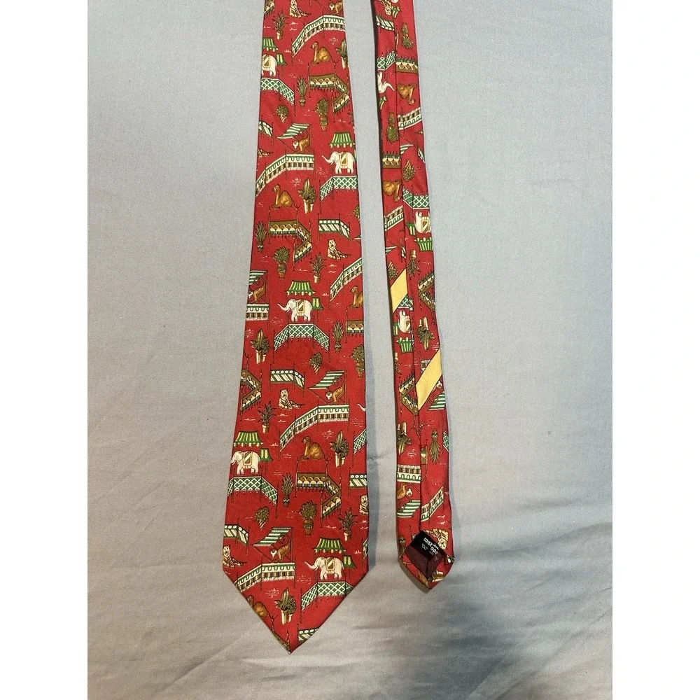 VTG Salvatore Ferragamo 100% Silk Tie, Italy‎ Red Tiger/Camel/Elephant Print