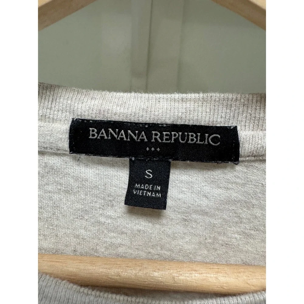 Banana Republic this banana