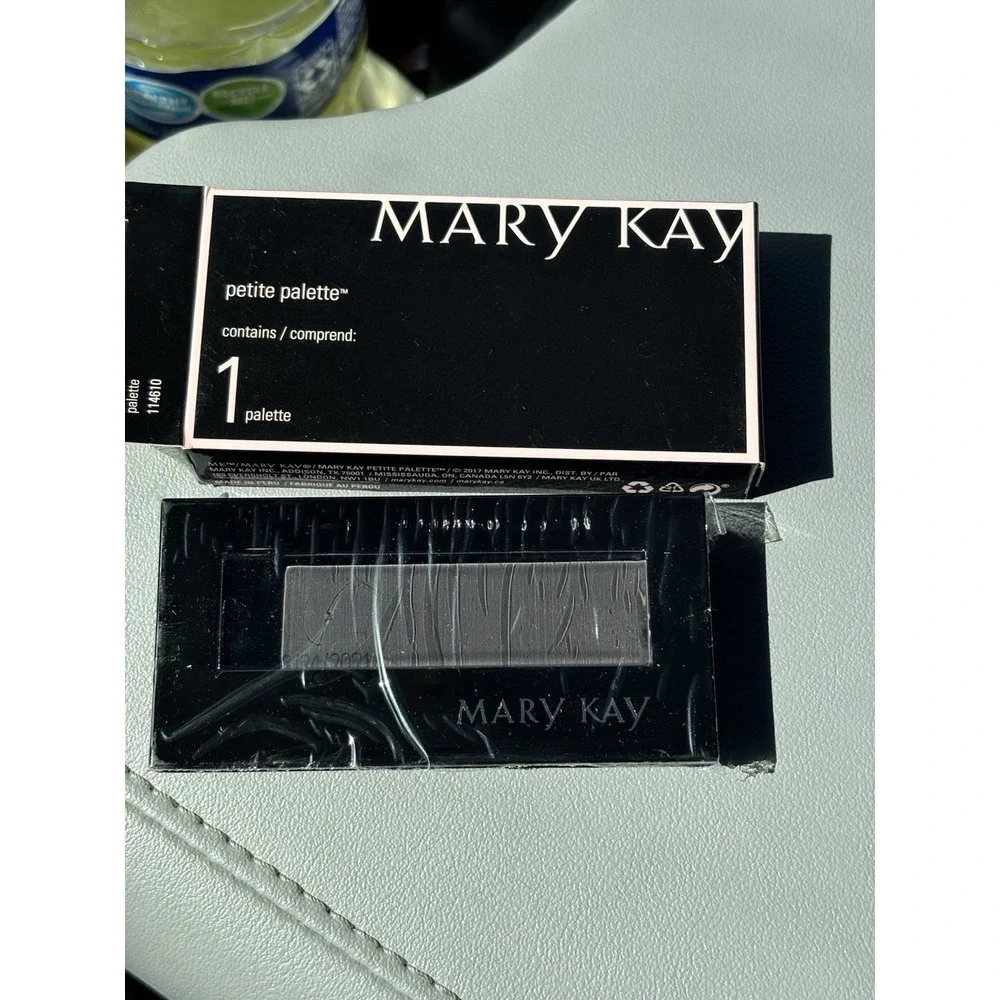 Mary Kay Black Magnetic PETITE PALETTE Compact Empty NIB
