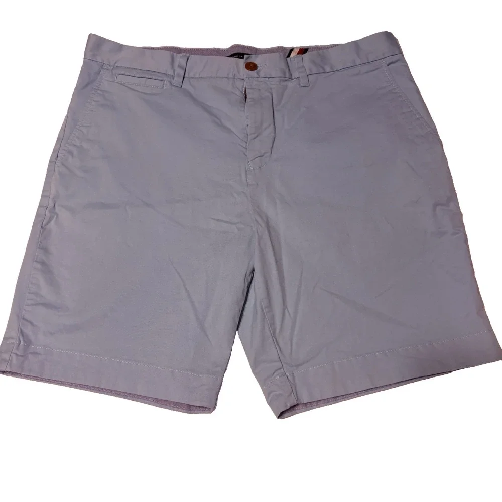 Tommy Hilfiger Men’s Light Blue Chino Shorts Size‎ 38 Flat Front Cotton Stretch