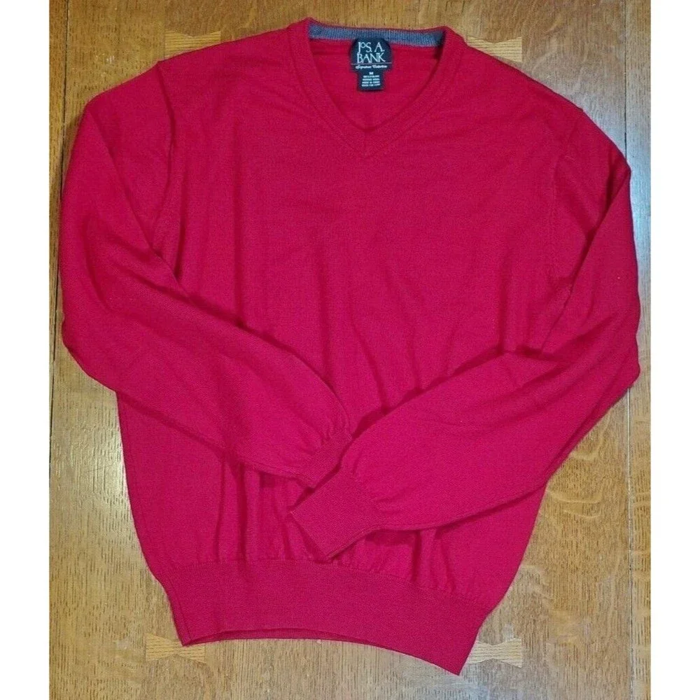 Jos A Bank Men's V-Neck Merino Wool‎ Traveler Sweater Pull Over Red Size Medium
