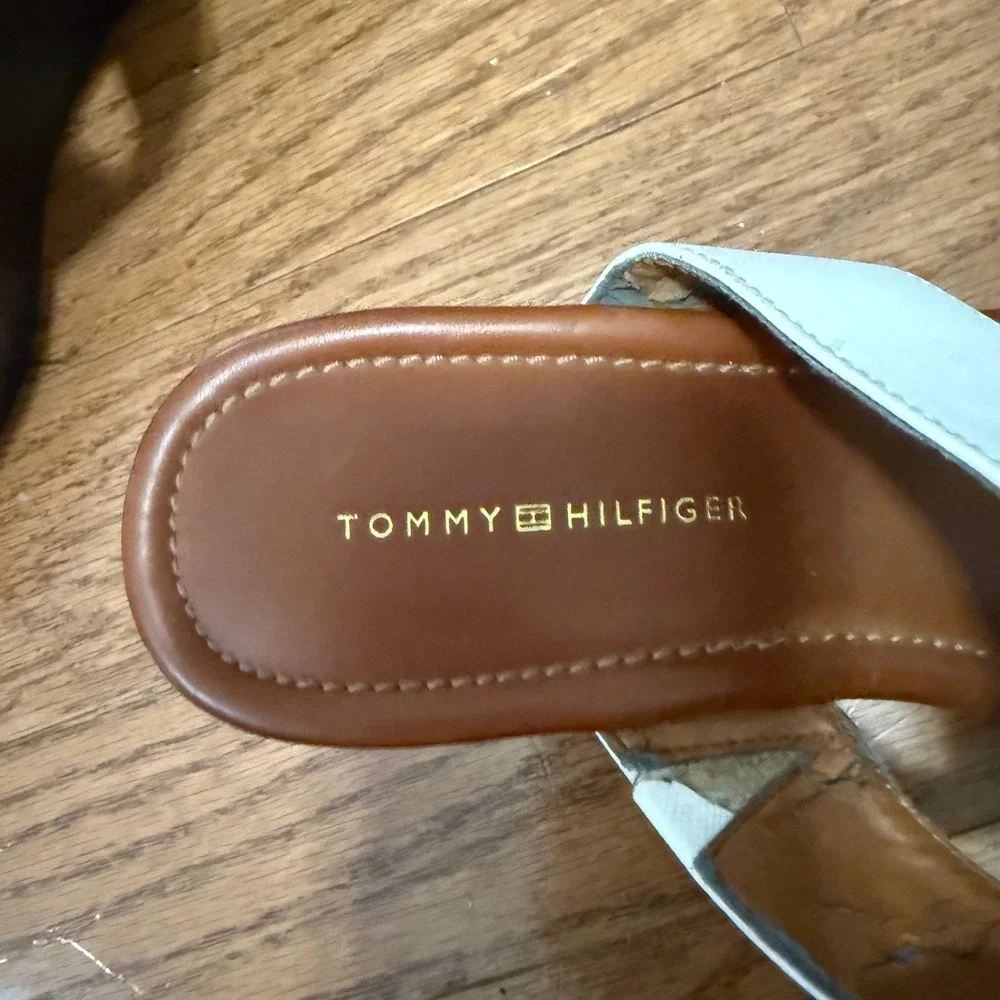 Tommy Hilfiger Womens Size 7.5‎ White Brown TH Logo Wedge Flip Flop Sandals