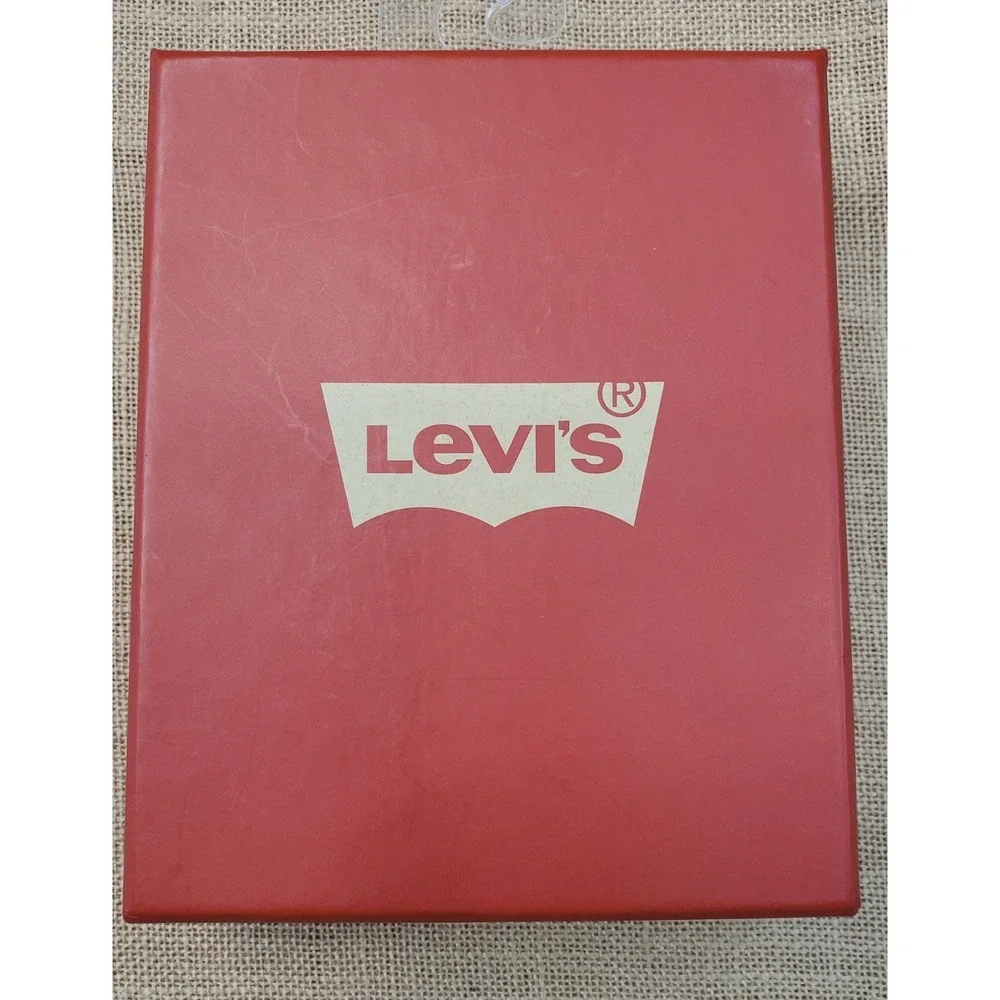 Levis levis men