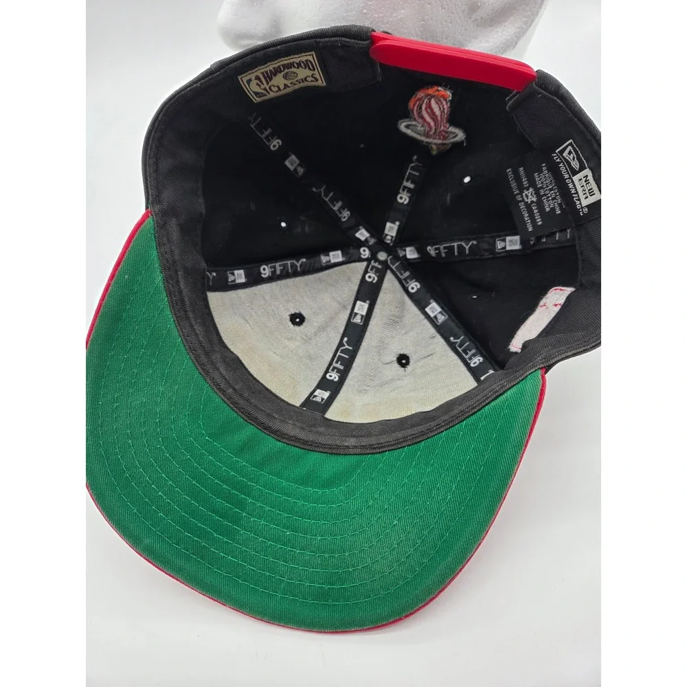 New Era vintage 2011