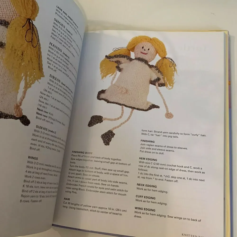 Book knitted toys