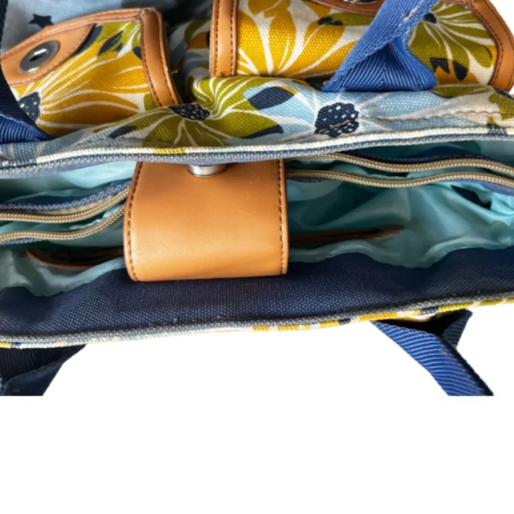 Franco Sarto signs bag