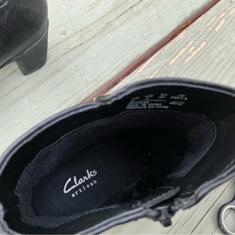 Clarks sleek black