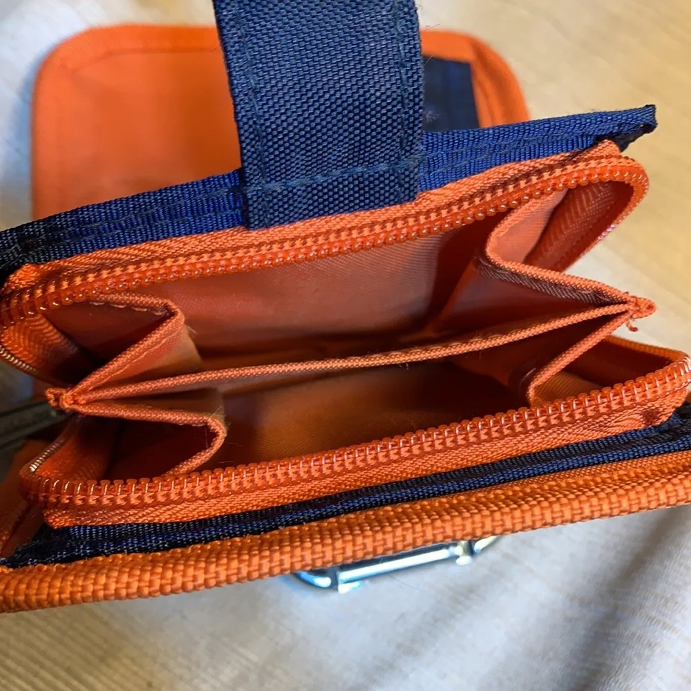 Wallet w/carabiner and zip around coin poch