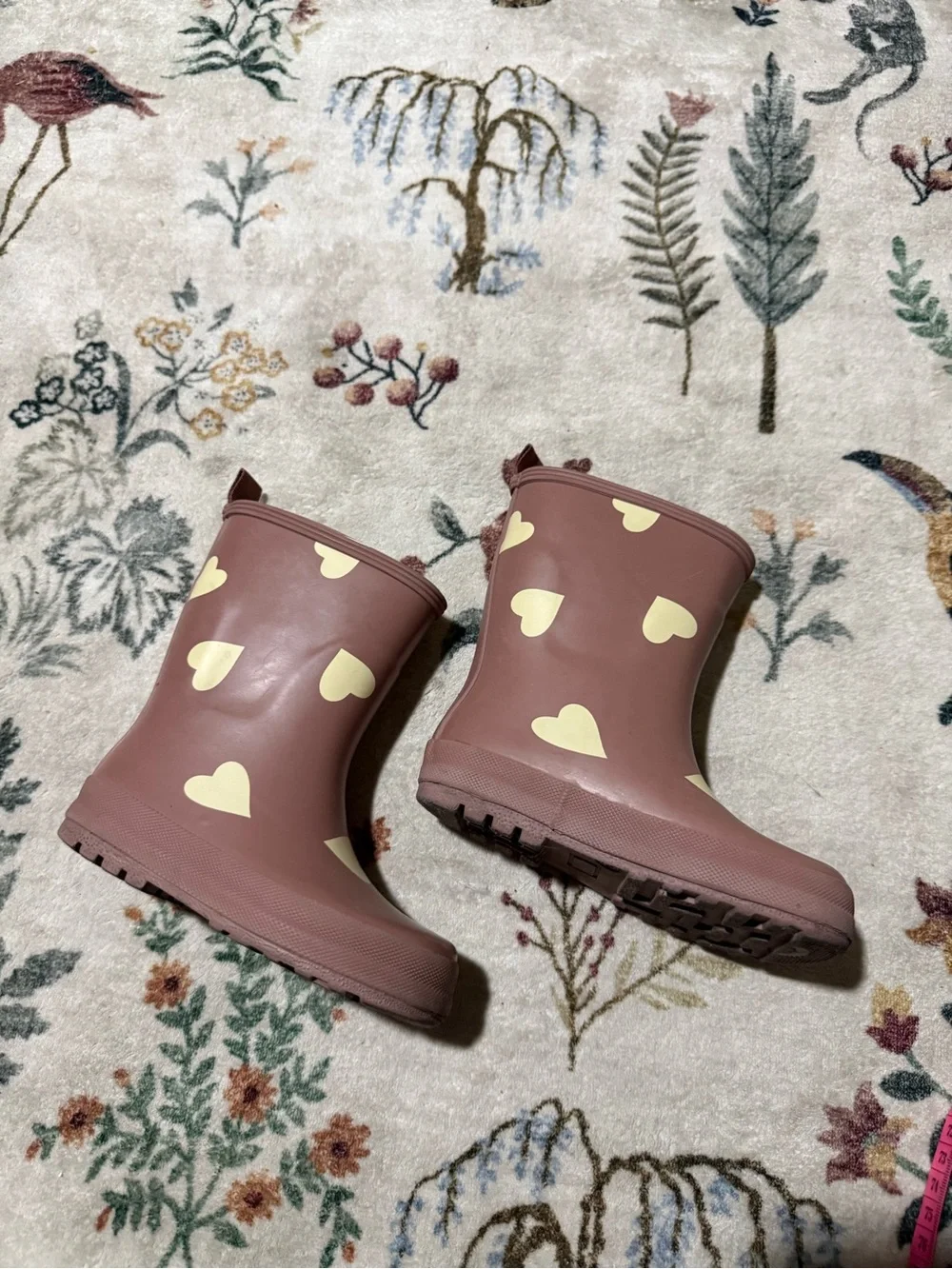 Zara waterproof tabs wear