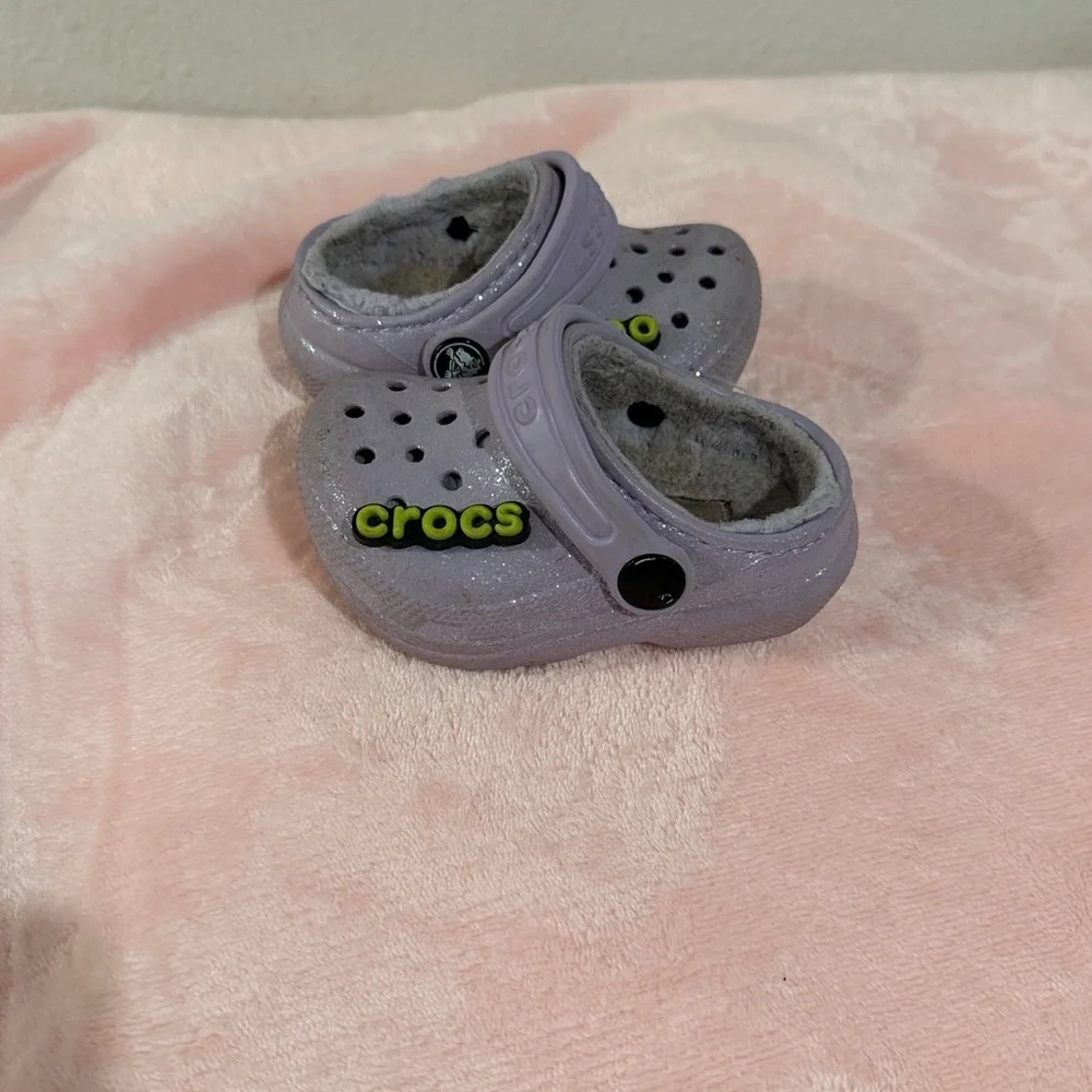 CROCS cozy stylish