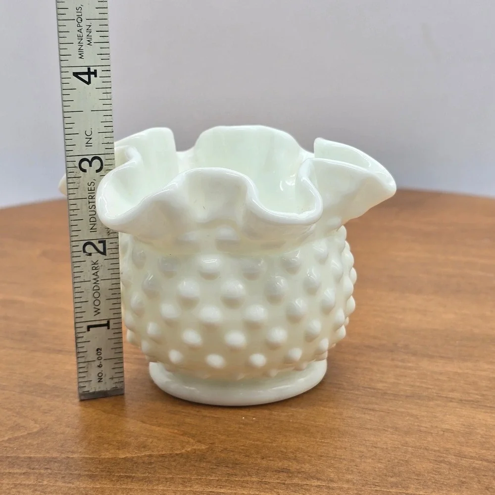 Fenton charming vintage