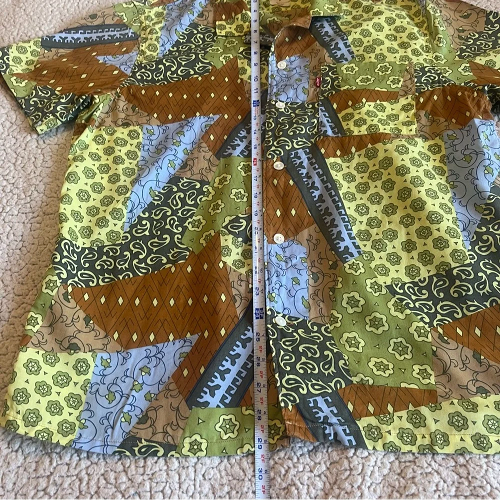 Levi’s‎ Relaxed Fit Men’s Camp Shirt Colorful Patchwork Design Medium
