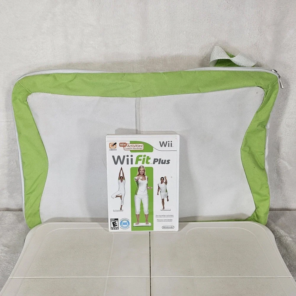 Nintendo Wii Balance Board White Wii Fit Plus Game & Carry Bag‎ Wireless Console