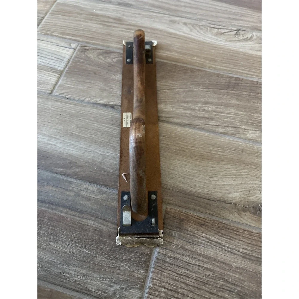 N/A vintage hutchins