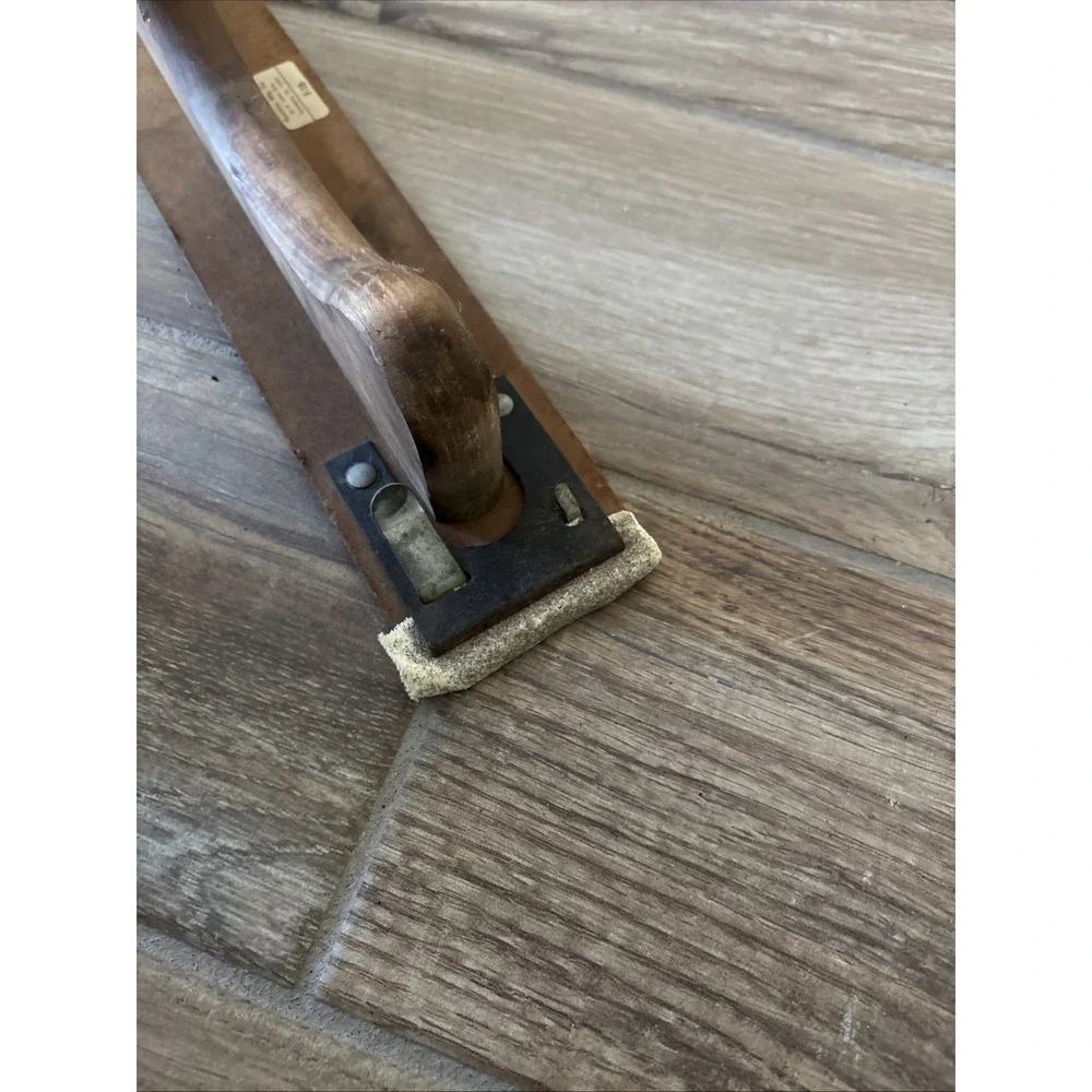 N/A vintage hutchins
